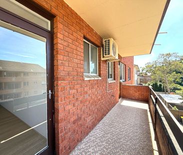 LOVELY APARTMENT IN A GREAT LOCATION - Photo 2