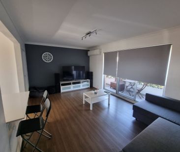 2 Bedroom Top Floor Unit Available from 15&sol;12&sol;2024 - Photo 3