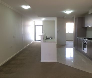 Spacious Two Bedroom Apartment For Rent - Don't Miss Out!!! - Photo 2