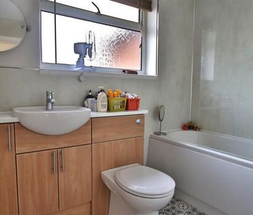 3 bedroom house to rent - Photo 3