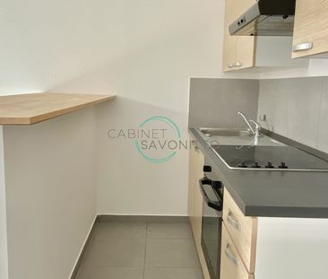 Location Appartement 1 pièce 26m² MARSEILLE 1er - Photo 2