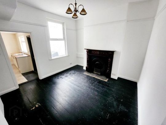 25 Cedar Avenue, Antrim Road, North Belfast, BT15 5AS - Photo 1