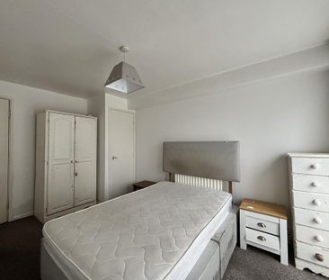 1 bedroom ground floor flat to rent - Photo 2