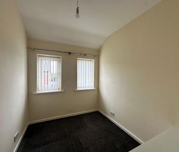 3 bedroom end of terrace house to rent - Photo 5