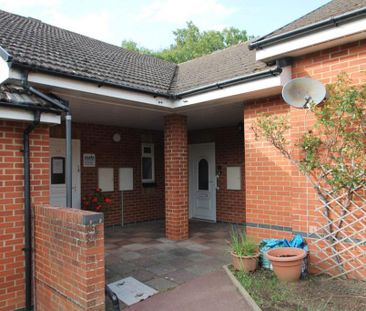 1 bedroom bungalow to rent - Photo 1