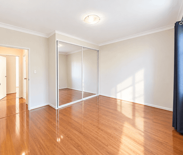 Unfurnished 2 Bedroom with Lock Up Garage - Photo 2