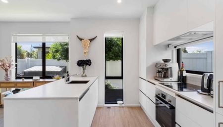 The Difference is ...... - Photo 2