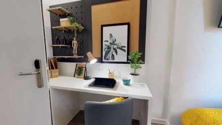 2 Bed Apartment - Photo 4