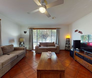 1 Cunneen Crescent Berwick VIC - Photo 1