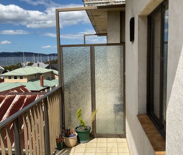 3/2 Ashfield Street, SANDY BAY TAS 7005 - Photo 3