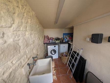 1 bedroom barn conversion to rent - Photo 5