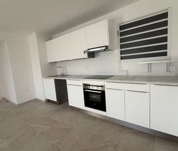 Appartement à louer 2 pièces • 116,39 m2 Fort-de-France - Photo 4