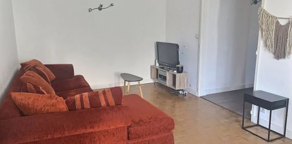 À louer appartement de type 2 avec terrasse et parking à Marseille, secteur Baille (13005) - Photo 2