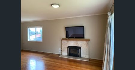 A FAMILY HOME AWAITS - Photo 2