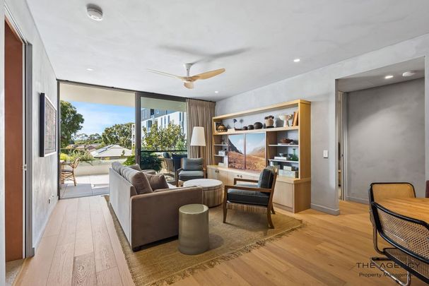 Luxury Living in the Heart of Nedlands - Photo 1