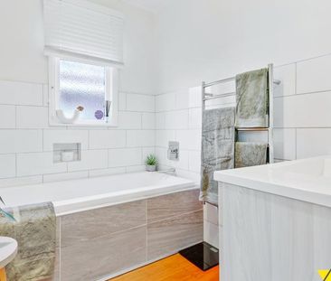 122 Hutchinson Avenue, New Lynn - Photo 6