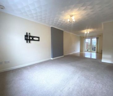 Francis Road, Frodsham - Photo 1