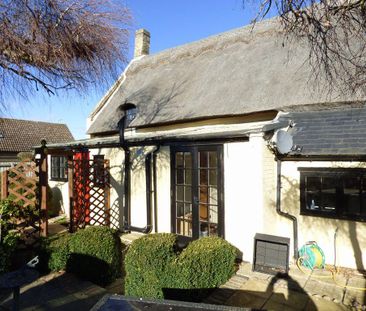 4 bedroom semi-detached house to rent - Photo 5