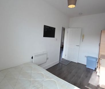 1 Bed Flat, Sydney Road, N8 - Photo 3