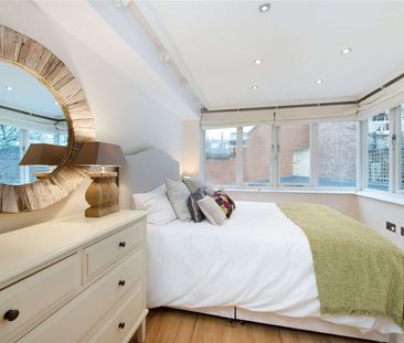 A charming terraced house providing spacious and neutrally decorate... - Photo 6