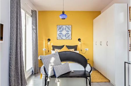 Carrer del Torrent de lOlla, Barcelona, Catalonia 08012 - Photo 2