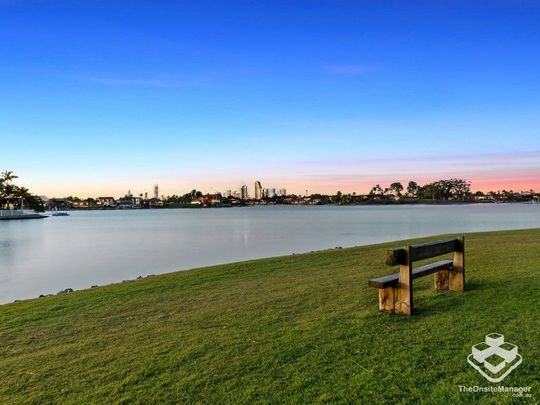 Waterfront Townhouse with Air-Conditioned Master & Bonus Third-Level Space! - Photo 1