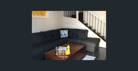 Luxury 2 Bedroom Townhouse - Photo 4