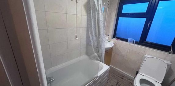 3 bedroom house to rent - Photo 2