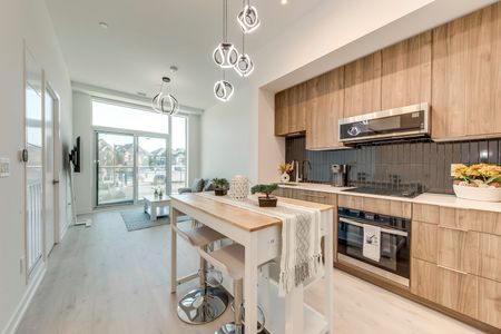 For Lease - 2501 Saw Whet Boulevard Unit# 136, Oakville, Ontario - Photo 3