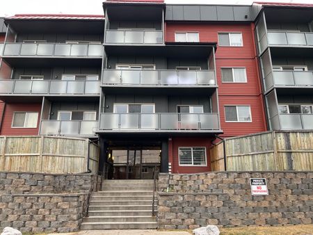 Apartment in Thorncliffe - Photo 2