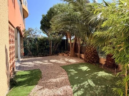 Location Appartement 2 pièces 40m² TOULON 83100 - Photo 4