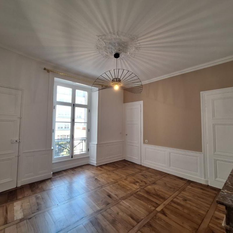 Appartement T3 à louer - 102 m² - Photo 1