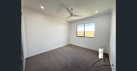 Additional Living Room! - Photo 2