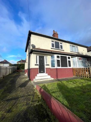 Easterly Crescent, Oakwood, LS8 2SG - Photo 1