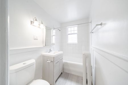 For Lease - 6 Kingston Road Unit# 30, Toronto, Ontario - Photo 3