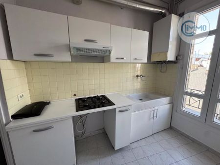 Location Appartement 2 pièces 41m² NICE 06000 - Photo 3