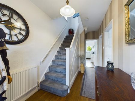 3 bedroom detached house to rent - Photo 4