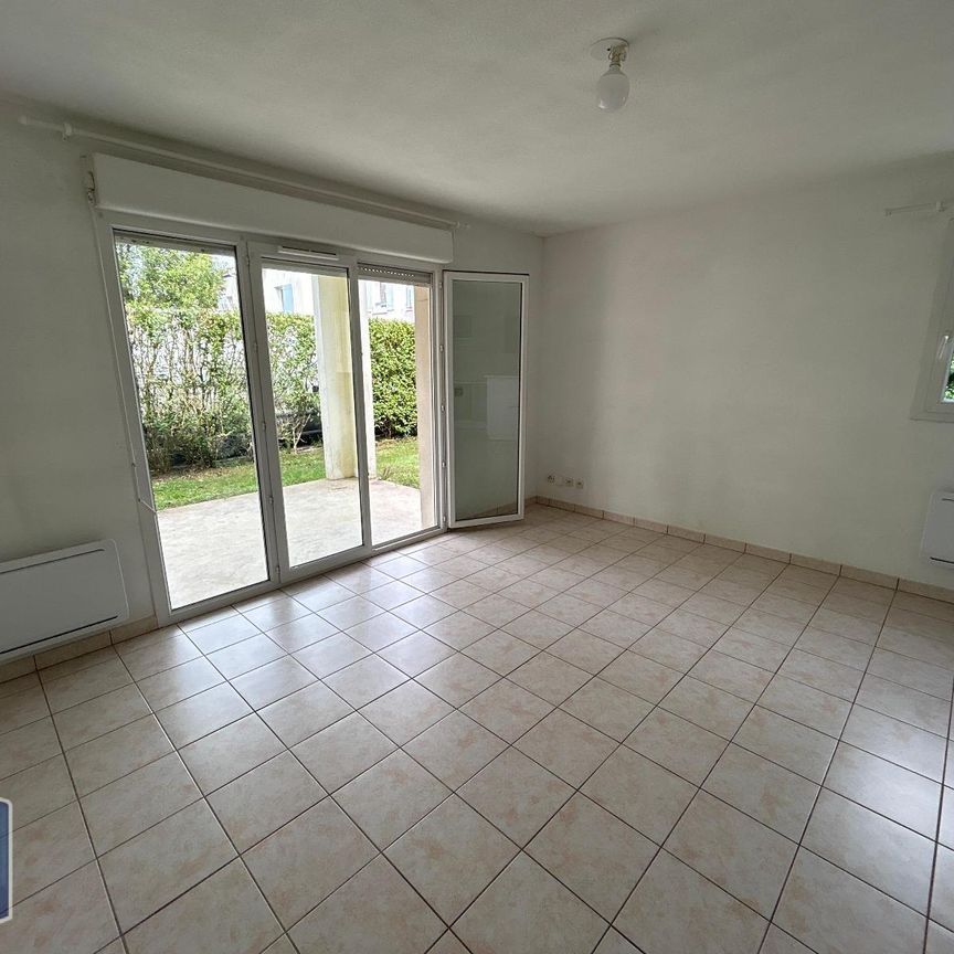 Location Appartement 2 pièces 43m² TONNAY CHARENTE 17430 - Photo 1
