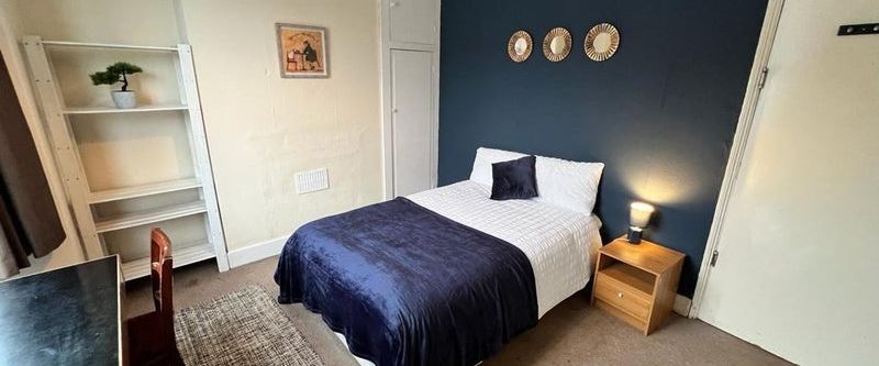 Room in a Shared House, Cheadle Street, M11 - Photo 1