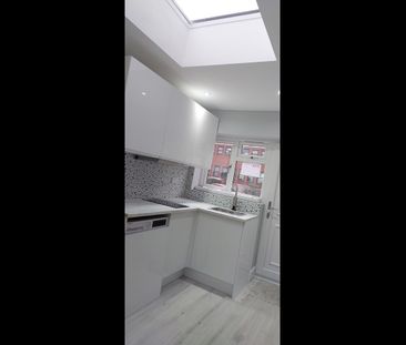 Studio Flat, Andrews Close, HA1 - Photo 3