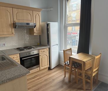 Studio Flat, Stoke Newington Road, N16 - Photo 5