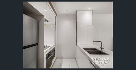 SPACIOUS 2x2x1 APARTMENT at WATERS EDGE! - Photo 5