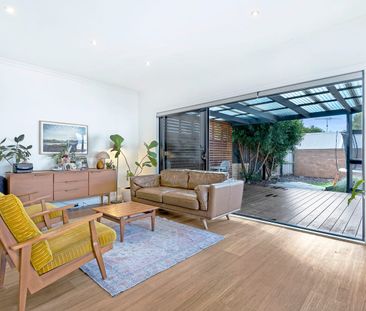 Low-Maintenance Living with Comfort & Convenience - Photo 2