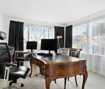 Family home in Torbay - Photo 2