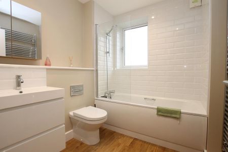 2 bedroom terraced house to rent - Photo 5