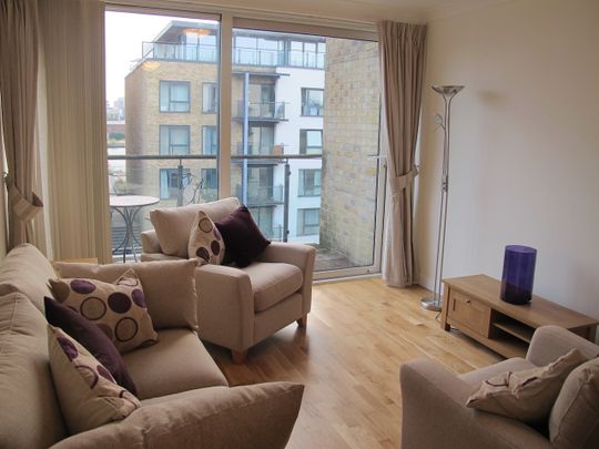 2 Bed Flat, Boardwalk Place, E14 - Photo 1