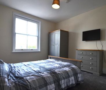 5 bedroom apartment to rent - Photo 2