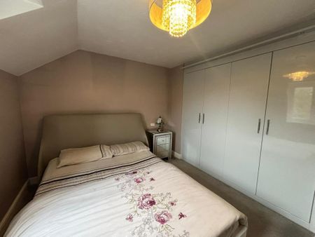 4 bedroom detached house to rent - Photo 3