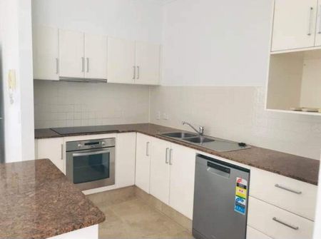 Varsity Lakes - Photo 4