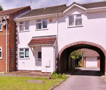 Albert Road, Bagshot, Surrey, GU19 - Photo 1